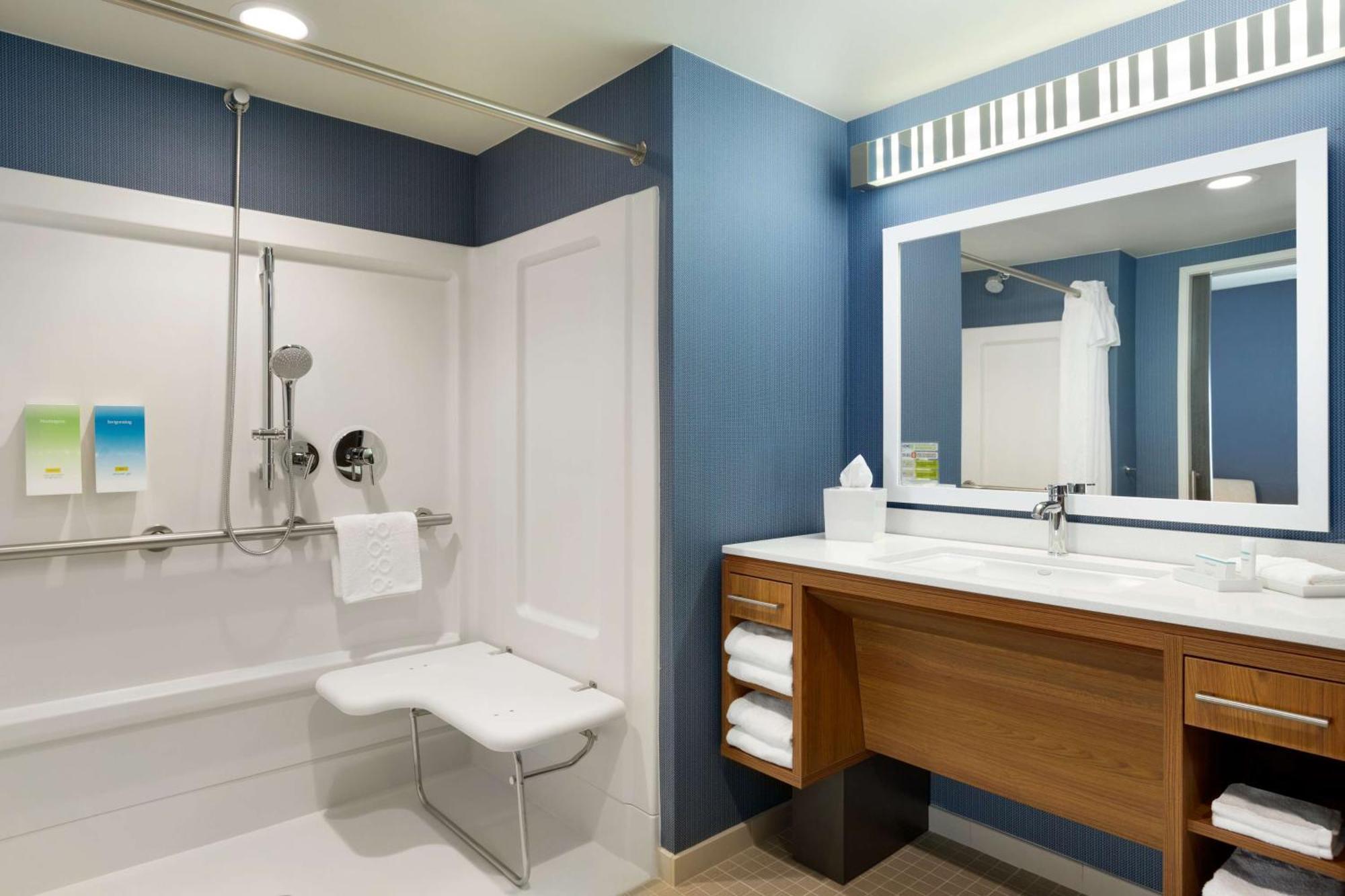 Home2 Suites By Hilton Glendale Westgate Extérieur photo