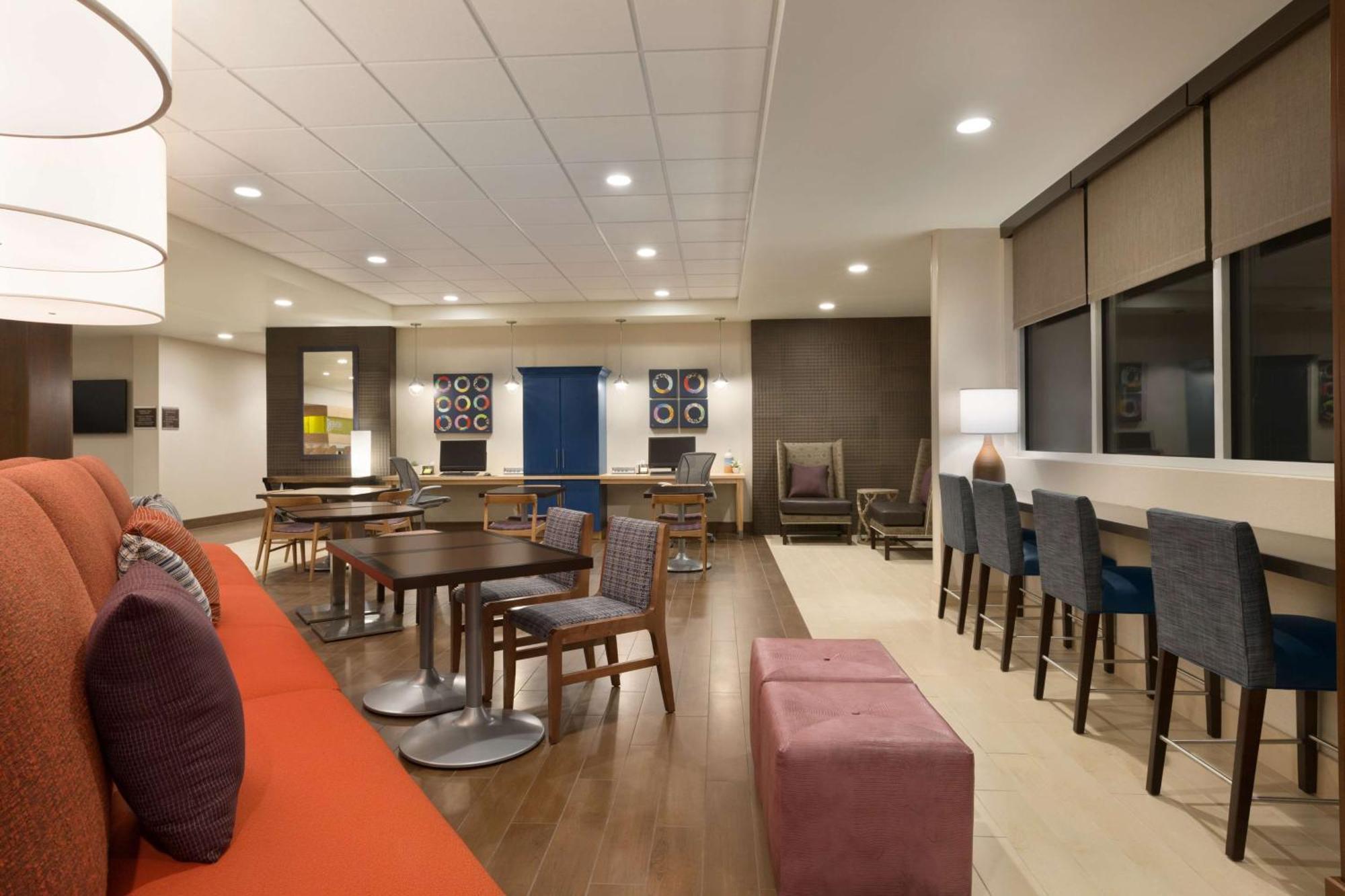Home2 Suites By Hilton Glendale Westgate Extérieur photo
