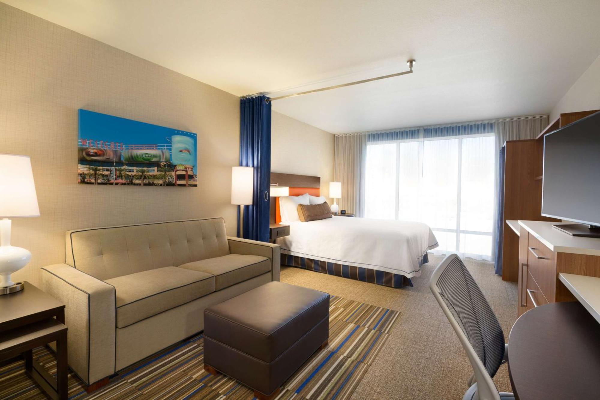 Home2 Suites By Hilton Glendale Westgate Extérieur photo