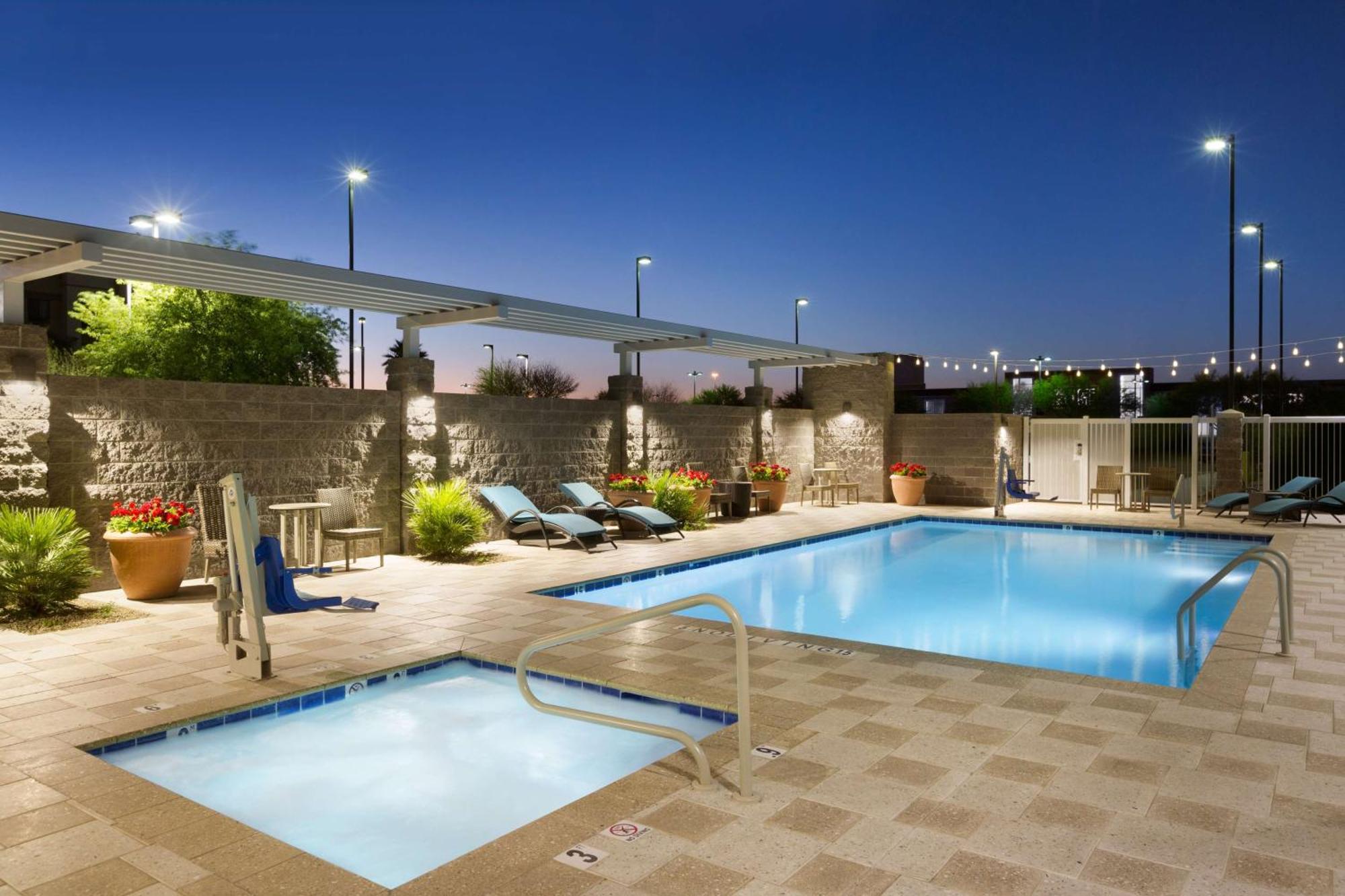 Home2 Suites By Hilton Glendale Westgate Extérieur photo