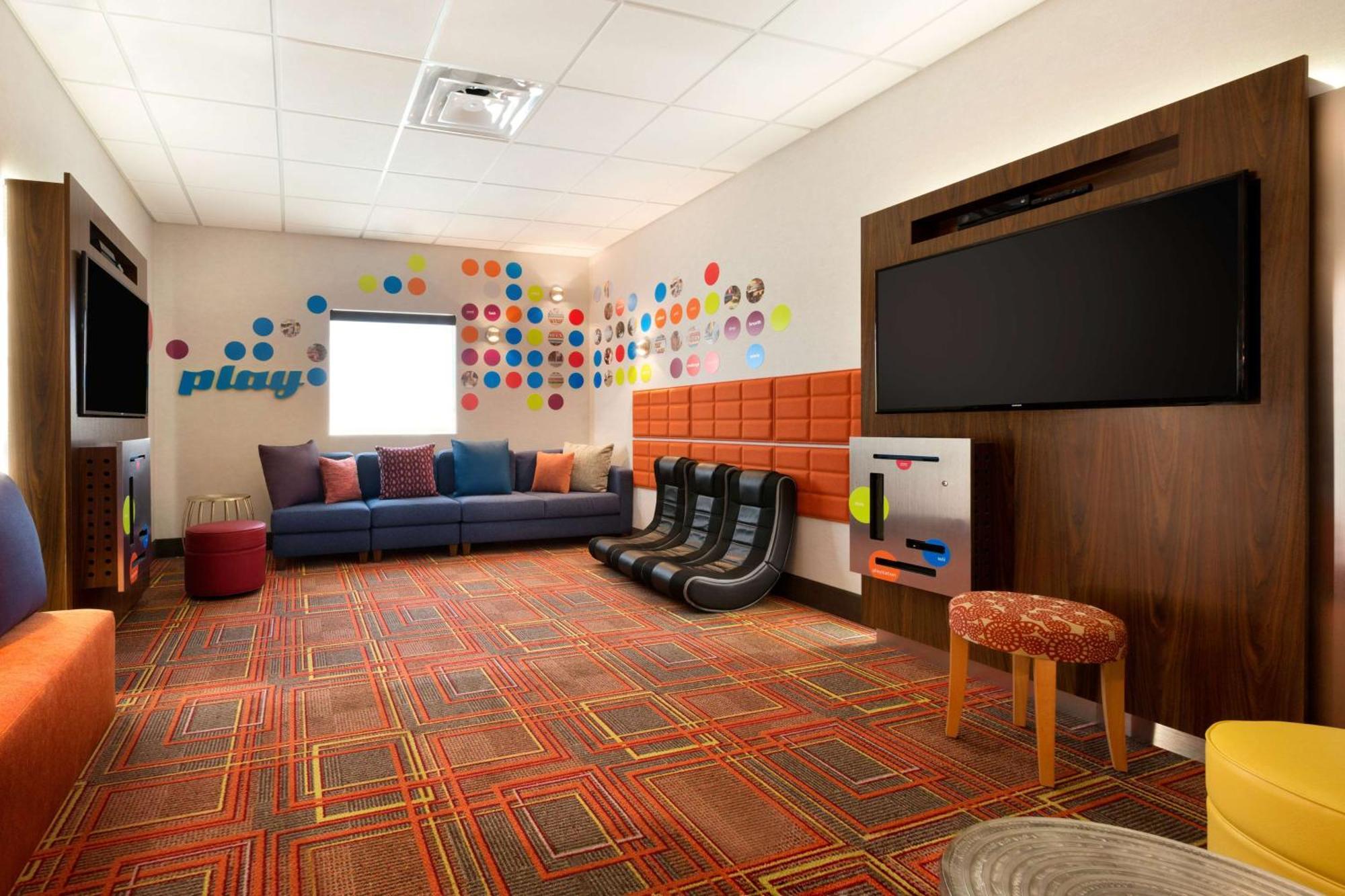 Home2 Suites By Hilton Glendale Westgate Extérieur photo